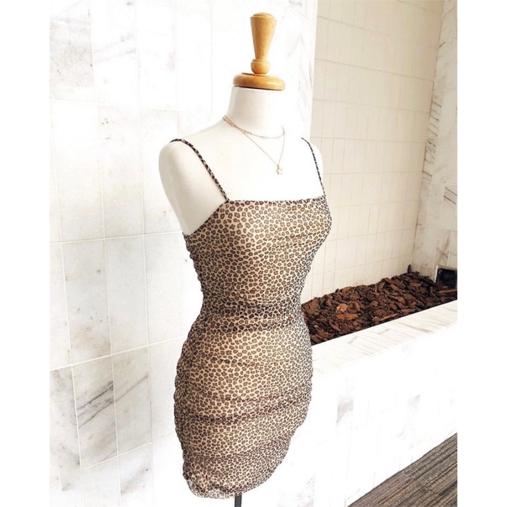 🌸 Mini Leopard Dress - Picture 5 of 6